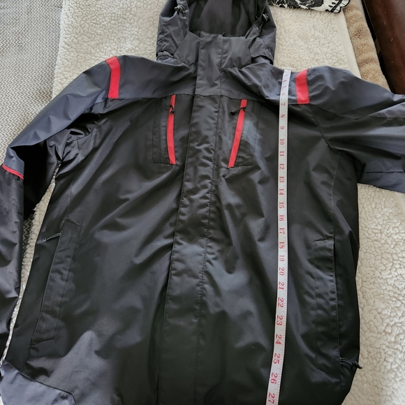 Winter coat with hood - Picture 3 of 10